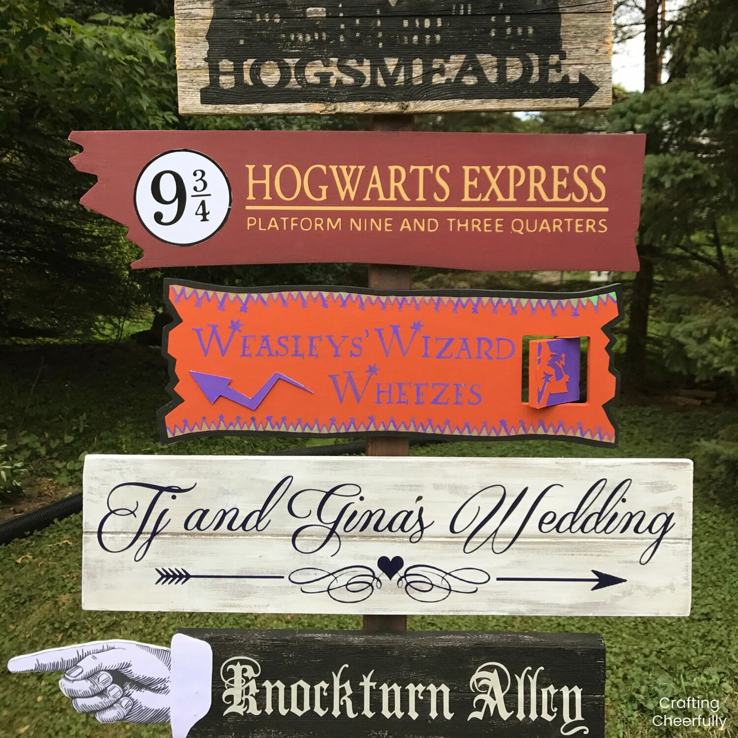 How To Make A DIY Harry Potter Directional Sign For A Wedding Or Party How To Make A DIY Harry Potter Directional Sign For A Wedding Or Party